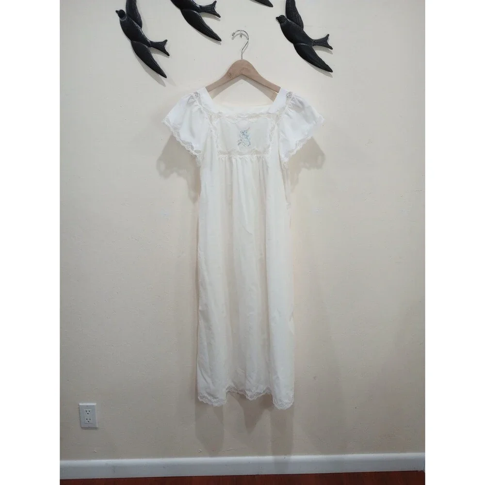 Vintage Barbizon White Embroidered Floral and Lace Nightgown - M - Picture 5 of 8
